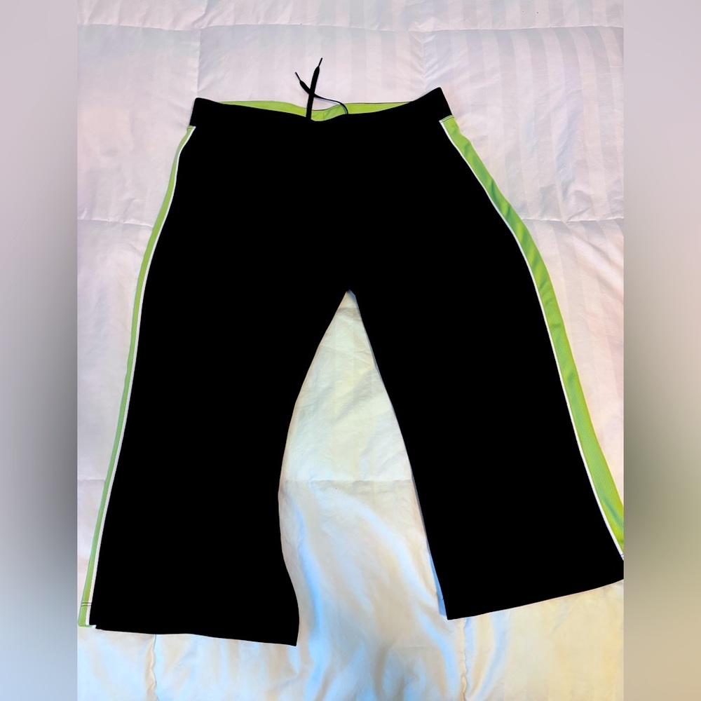 SB Capri Walking Pants